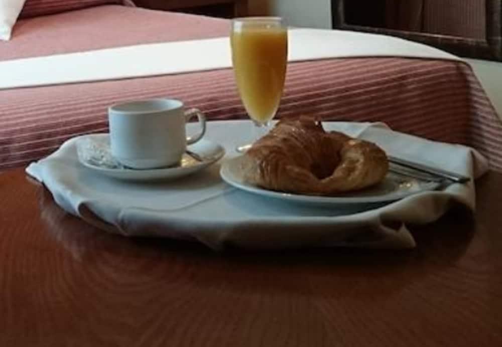 Hotel Pamplona Villava Eksteriør billede